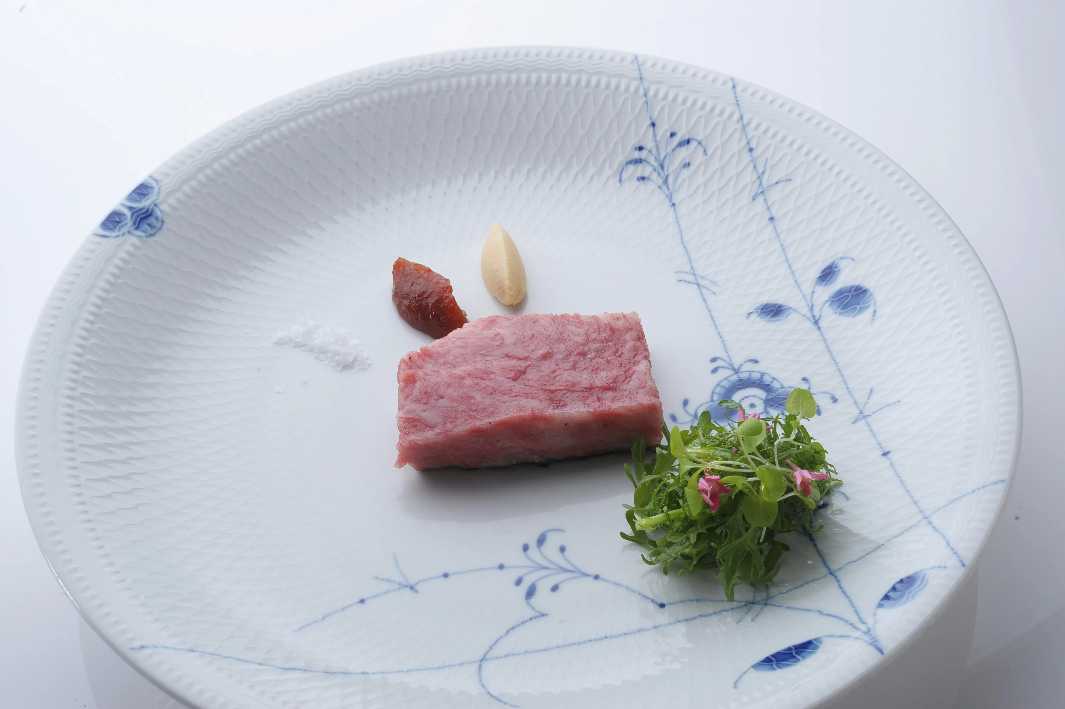 [Chef's Special Seasonal Course]
