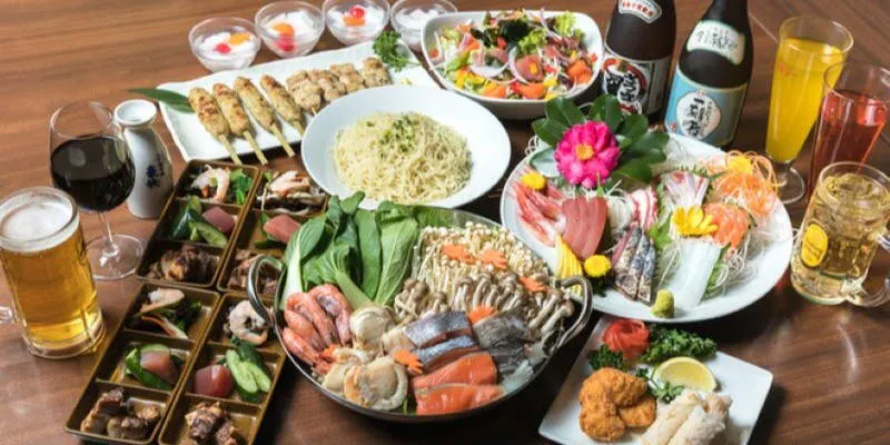 Feast of the Sea: Fresh Fish Direct from the Source, 2-hour All-You-Can-Drink included. 7,000 yen, 6,000 yen with coupon.