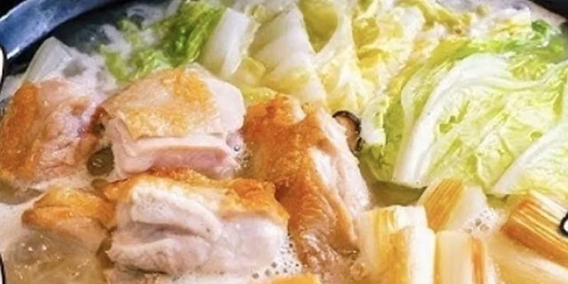 産地直送のお刺身やイベリコ豚の角煮と焼き霜鶏塩鍋を堪能!【2時間飲み放題付きコース】