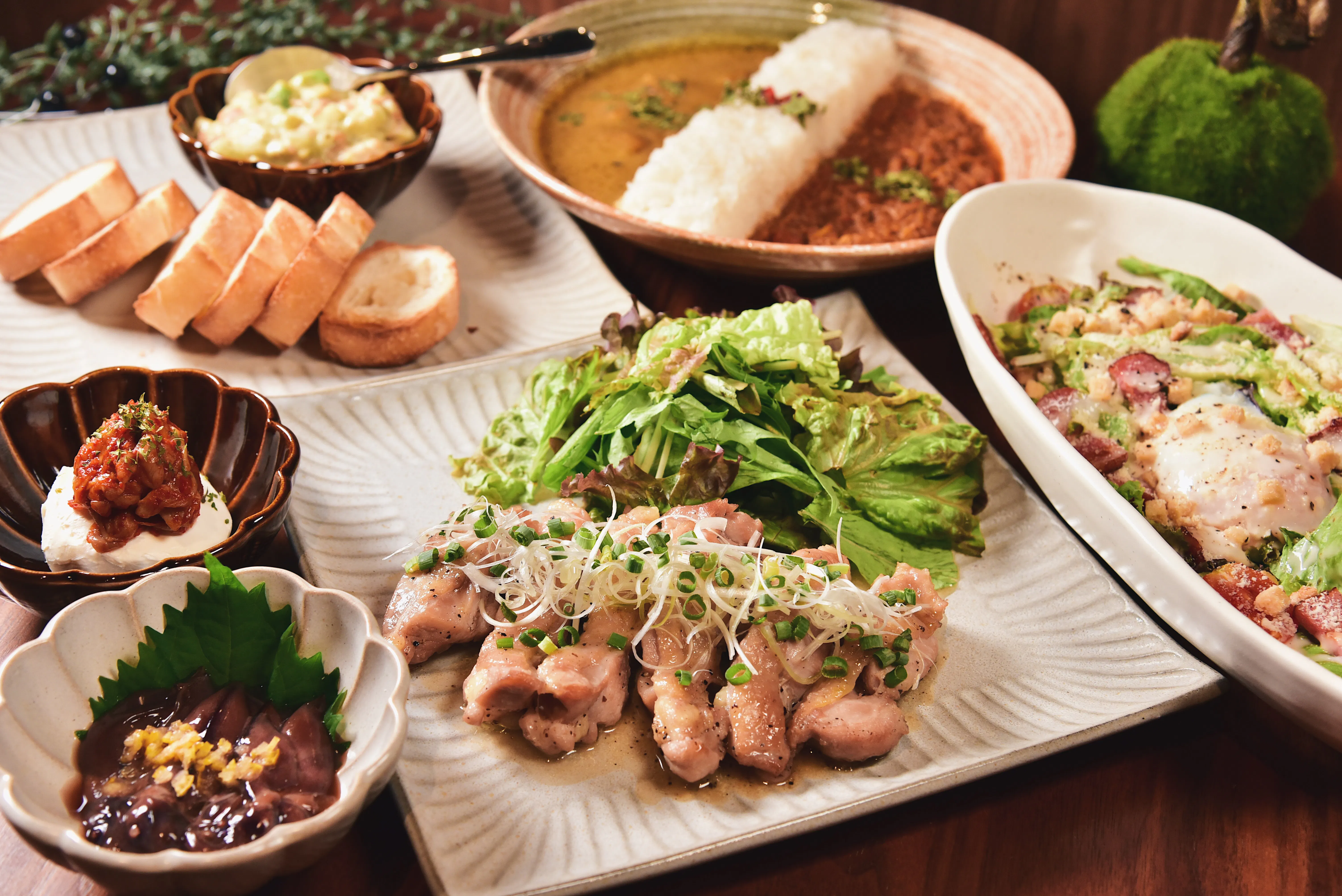 "B Course (6 dishes)" ★Includes a platter of two kinds of herbal medicine curry ◎6 reasonably priced dishes! ※Plan with all-you-can-drink available for 2 people or more
