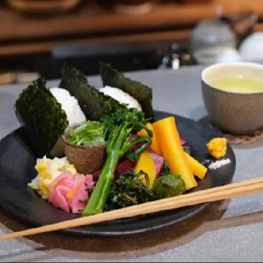Lunch Set: Salted Rice Ball with Donabe Rice