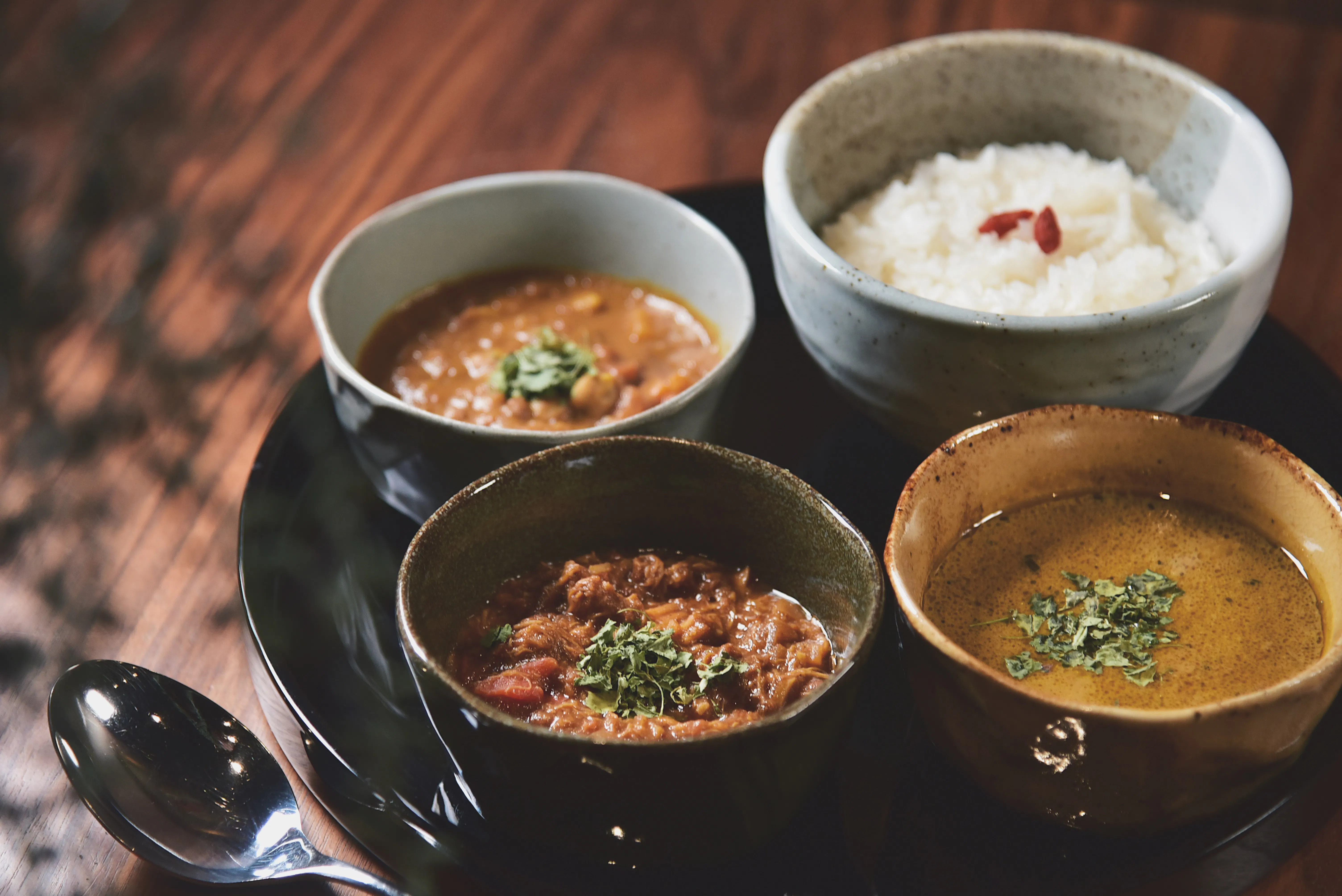 麻布十番 薬膳カレー 新海 大門店