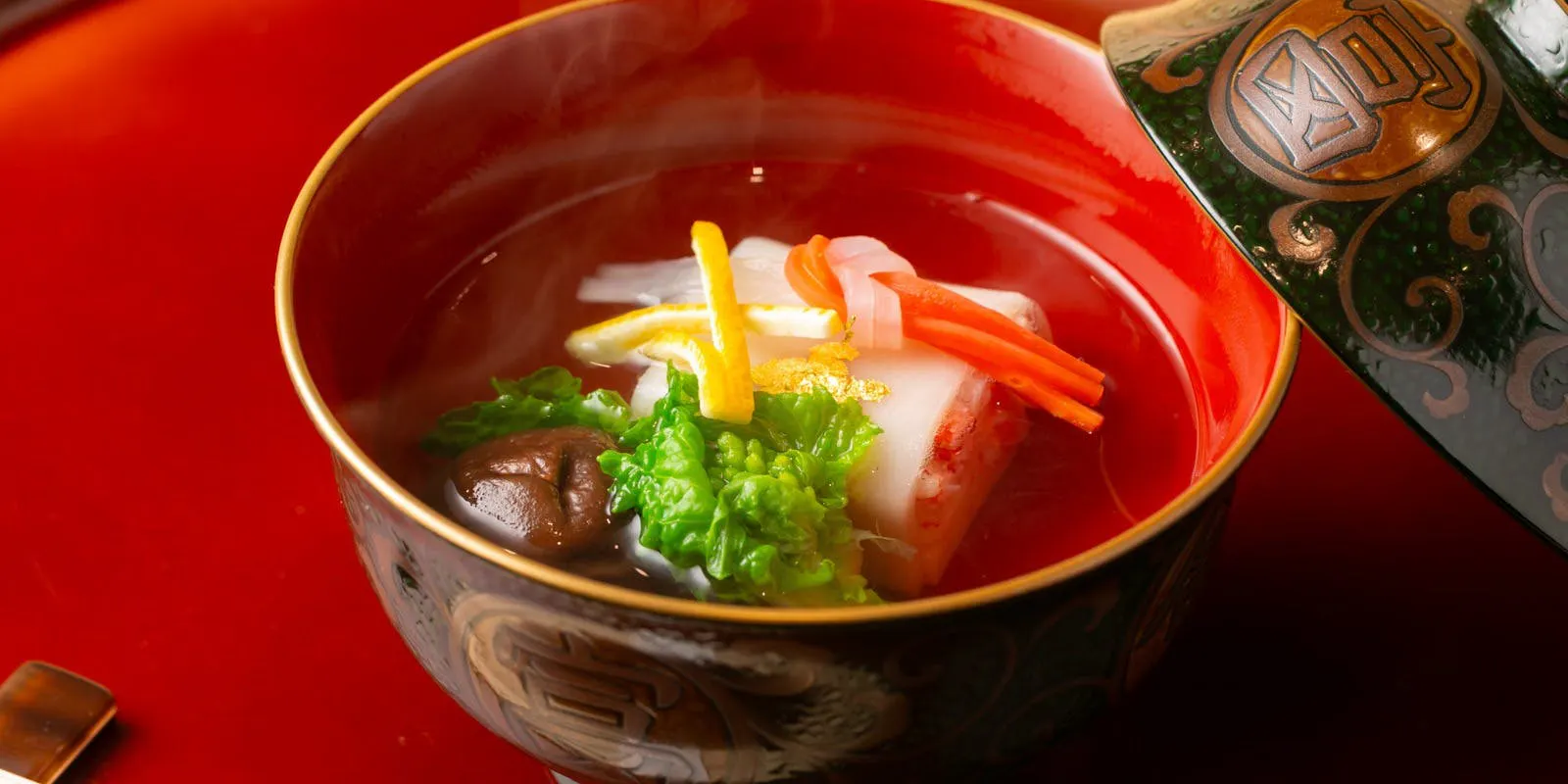 【夜のおまかせコース/19,800円】先付、お造り、お吸い物、焼き物、炊き合わせ。天ぷら、煮物椀など全10品