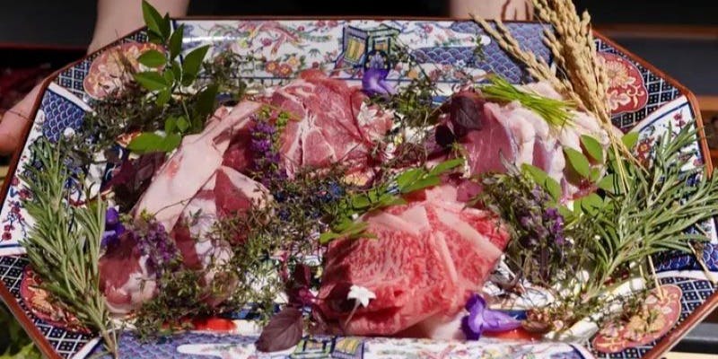 【火鍋享用套餐】卡片選擇的藥膳鍋、鴨肉、羊肉、黑毛和牛、海鮮拼盤等 全8道菜 鍋底免費加料