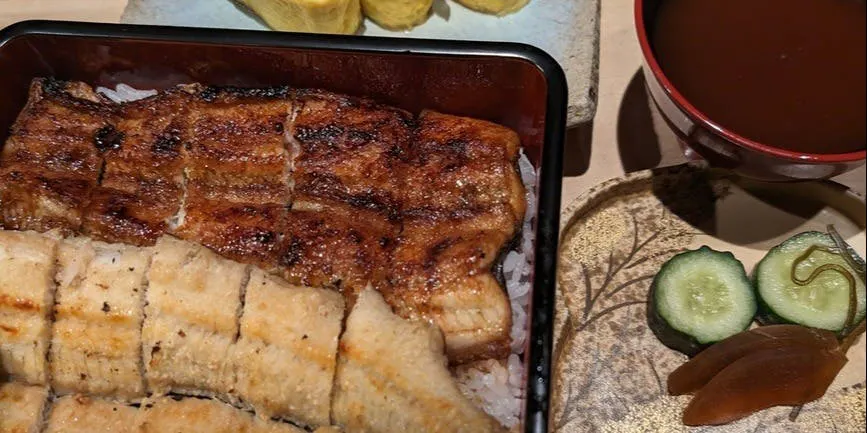Two-Color Meal Course of Kabayaki and Shirayaki