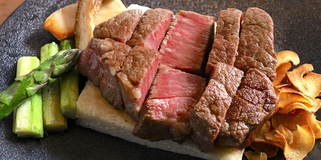 【おすすめコース　和牛のたたきと黒毛和牛フィレ肉を味わう豪華なプラン】