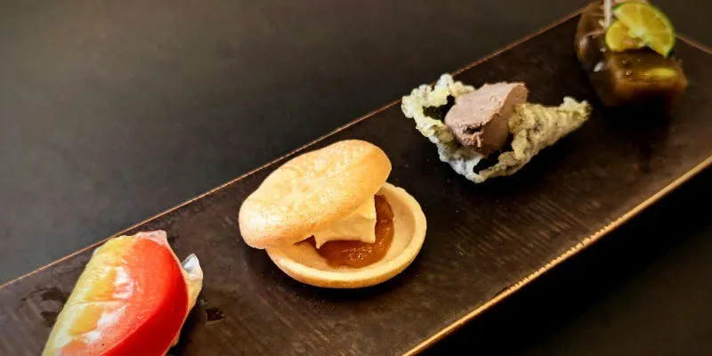 【August Course Menu】開胃小點4種、豬軟骨與青木瓜、近海魚ウンチェーバー、縣產黑毛和牛等共9道料理