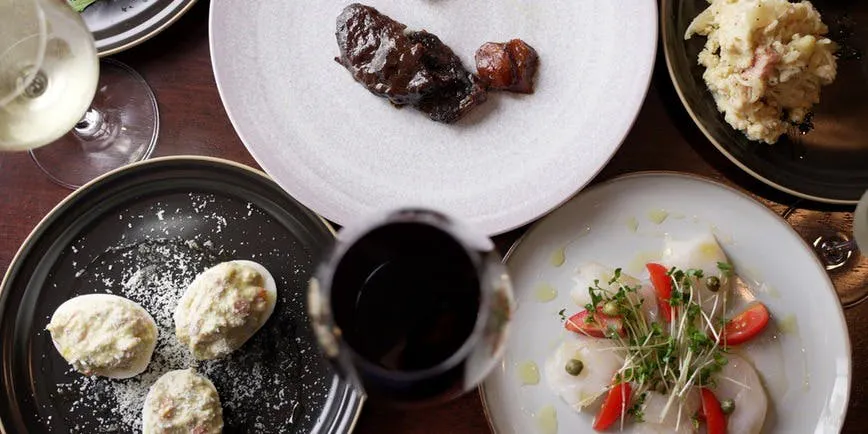 【Pairing Course】Includes 4 items: 4 types of appetizers, one dish, red wine-braised beef shank, and dessert.
