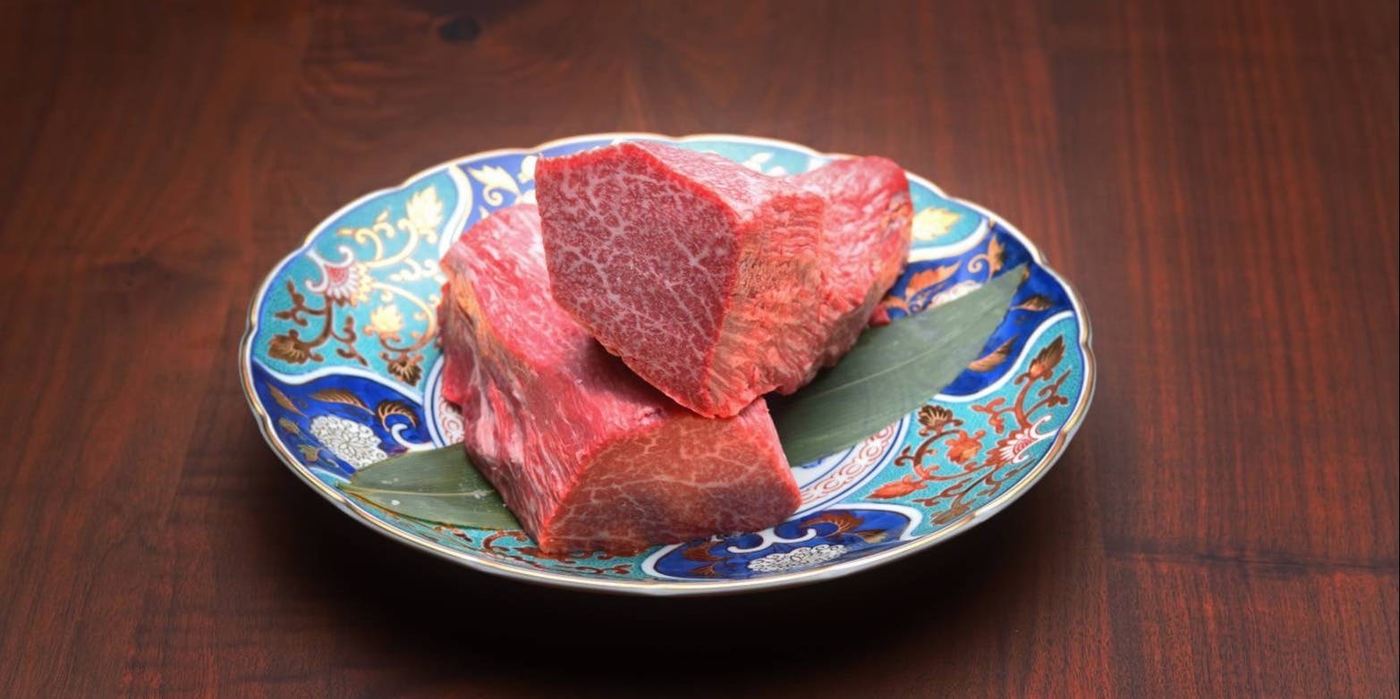 Chateaubriand Course: Appetizer, Chateaubriand, Finishing Rice with Tea, Dessert, and approximately 7 items total.