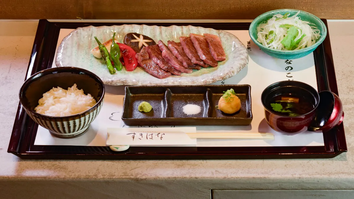 【铁板烧】黑毛和牛沙朗牛排套餐 1/2枚