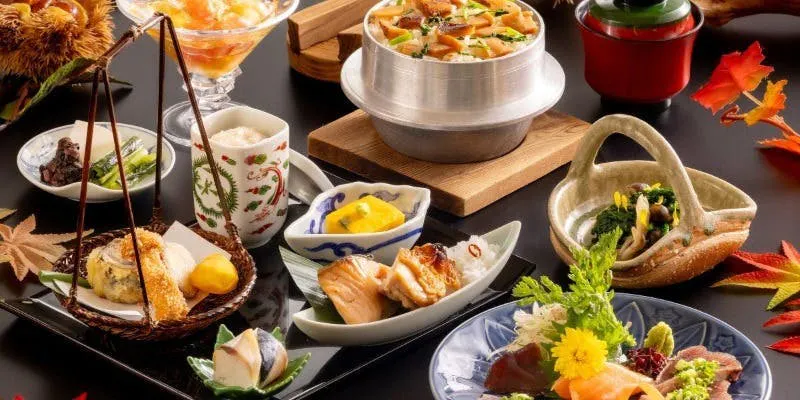 【10月17日举办】～将锦秋的色彩呈现于一盘之中～“秋季和食御膳”