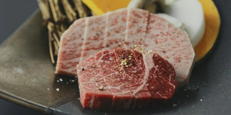 【A5和牛輕鬆享用】和牛舌、3種燒肉、可選和牛排等共5道菜