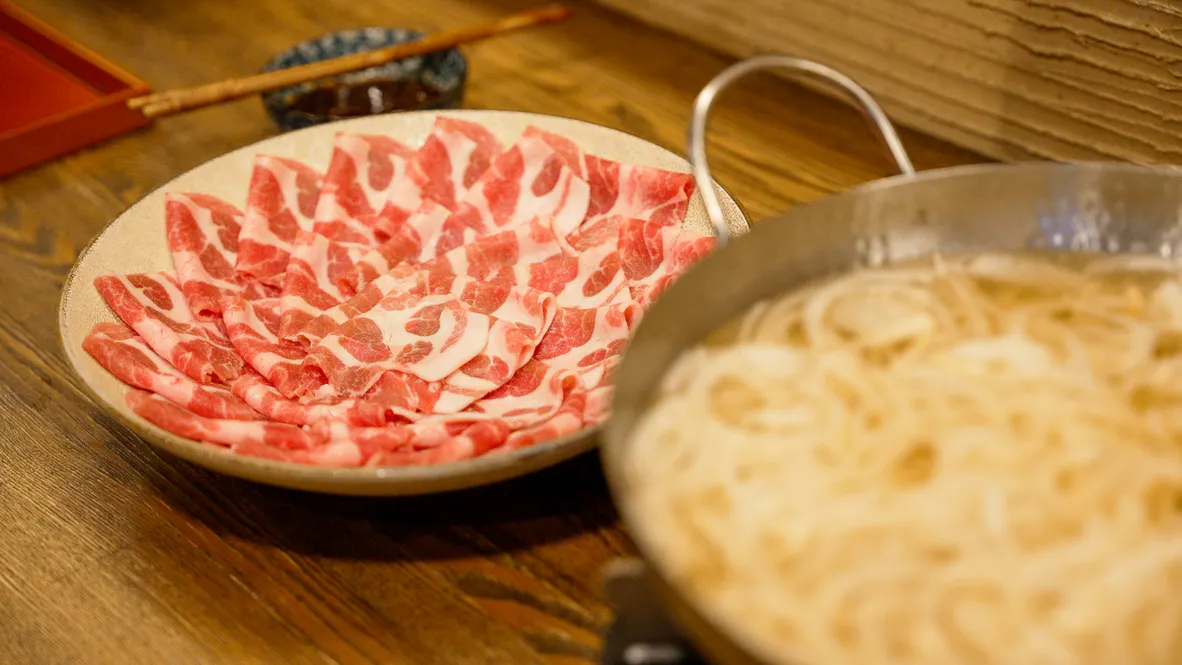 Appetizer / Sashimi / Spring Roll with Shiitake and Sakura Shrimp / Dashi Shabu / Yanbaru Island Pork Agu / Salmon and Daikon Rice Pot / Pickles, Total of 8 Dishes