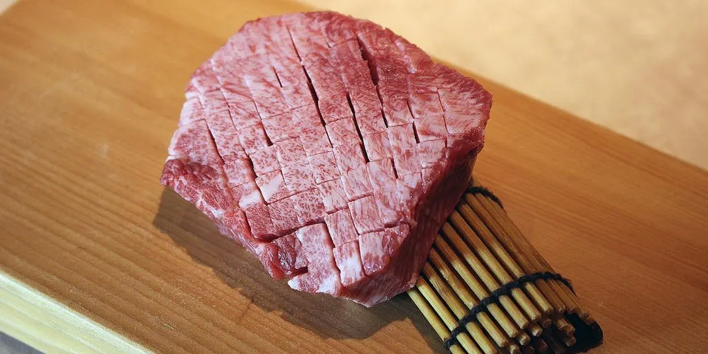 厳選肉を堪能できる贅沢コース