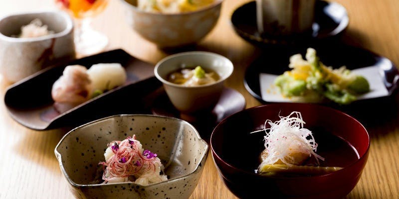 [Seasonal Chef’s Selection] Carefully chosen seasonal specialties and clay pot rice. Recommended for business dinners and entertaining guests. 11 dishes