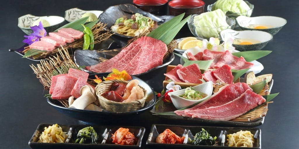 黑毛和牛与国产牛14道菜的满意套餐