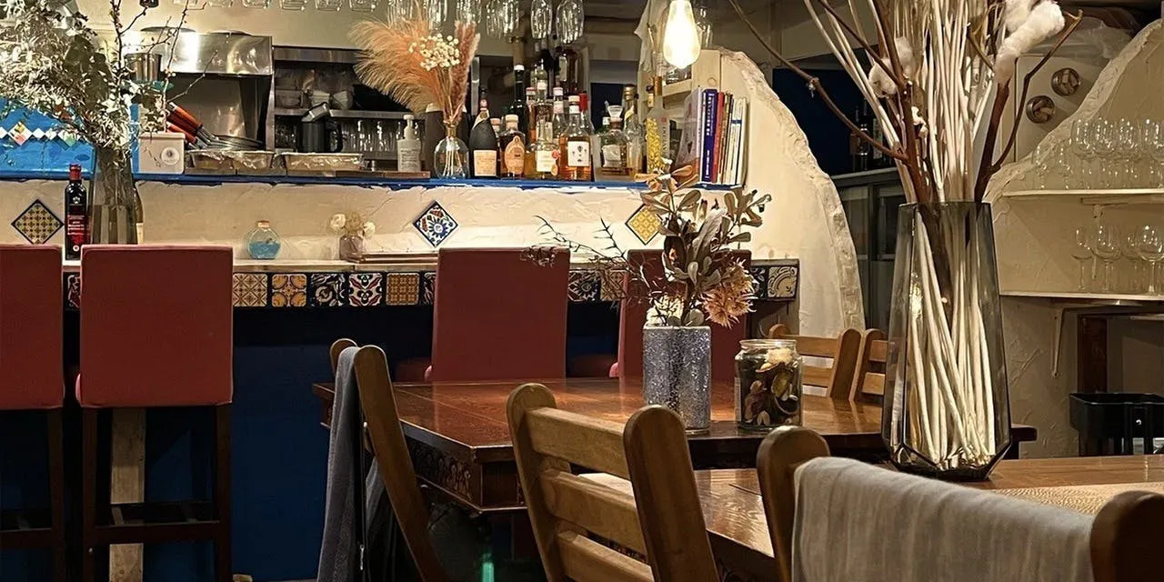 Blue Doors ~wine & resort~ 本八幡店