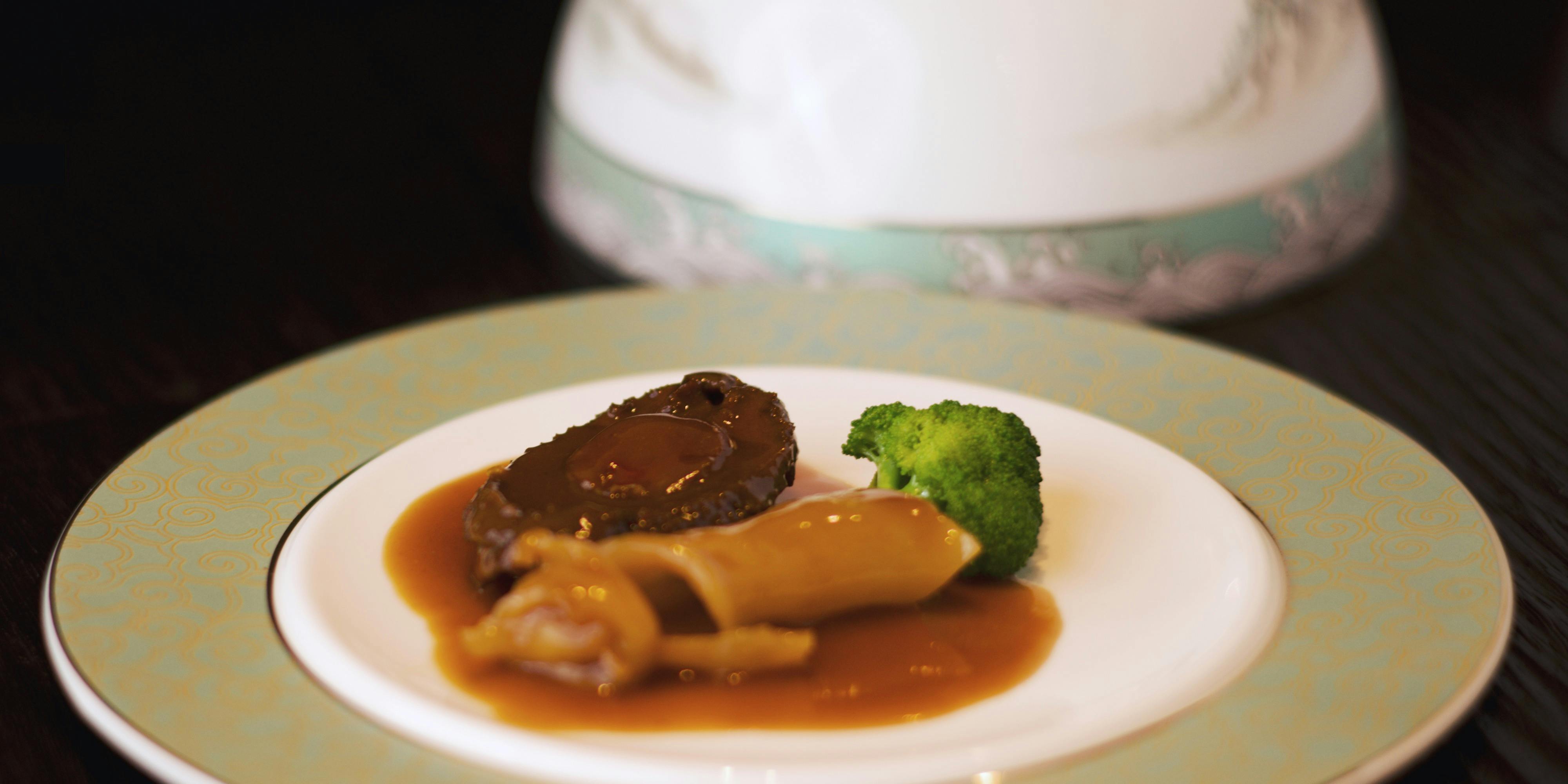 【网师园 全9品】奢华海鲜炒、乳鸽香煎、醋溜猪肉、鲍鱼、虾点心等