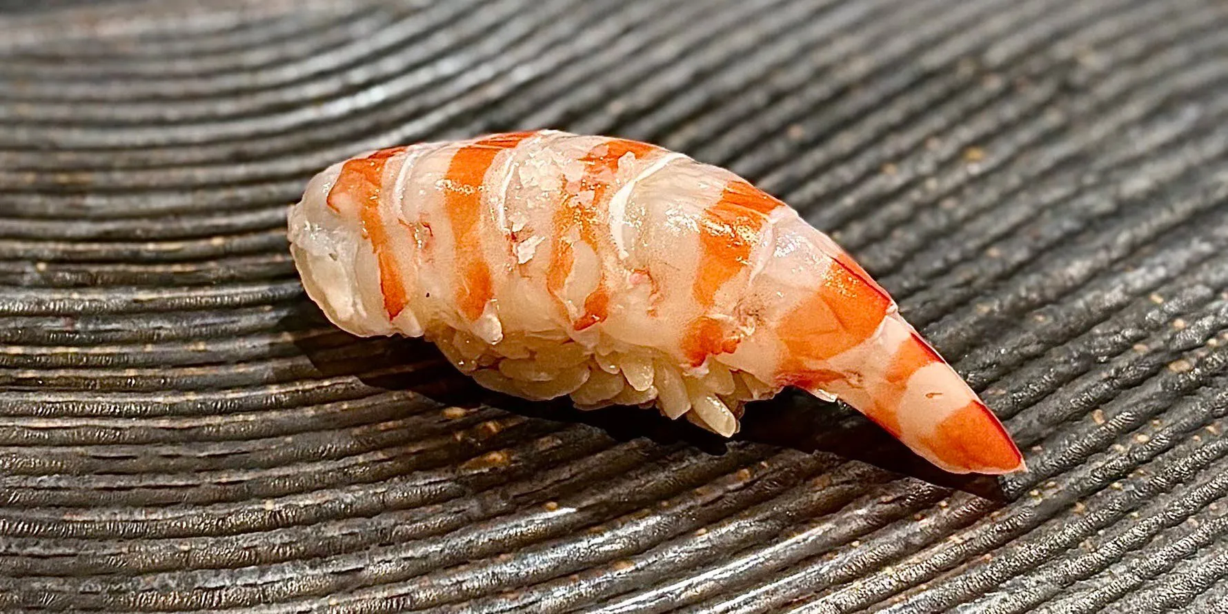 【濵の握りコース】<Nigiri Course>おまかせコースの握り10貫に2貫加えた全12貫と茶碗蒸しをご用意。限られたお時間でも鮨をしっかり楽しめるコースです。