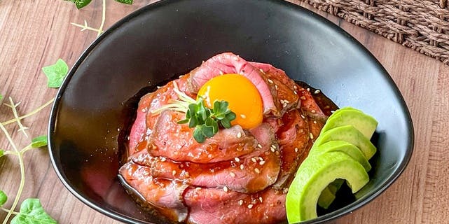 カフェバール poco a pocoの外観