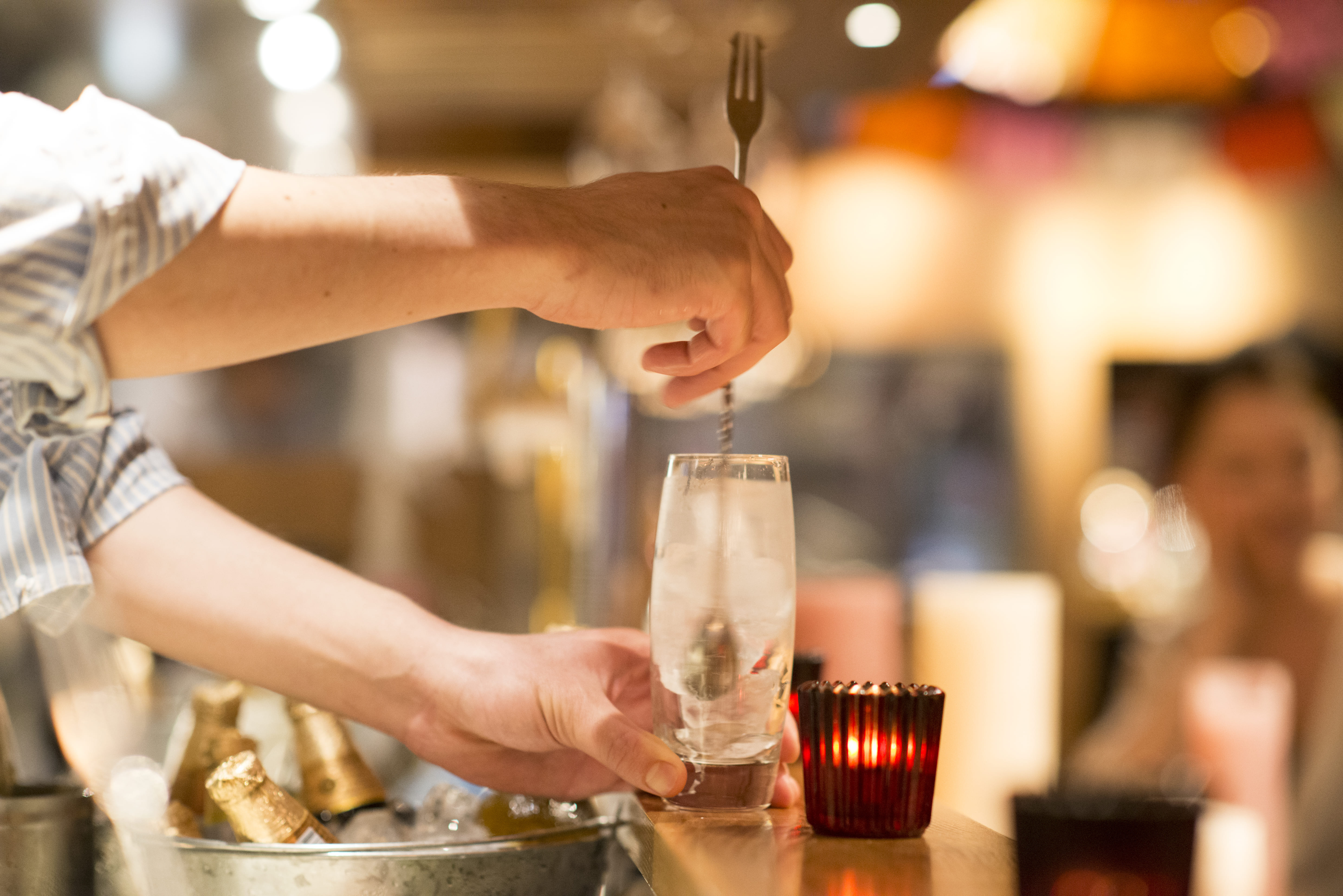 【2h附飲料暢飲】生啤酒、紅酒、白酒等21種飲料暢飲｜套餐將墨西哥的經典料理以AVOCADO風改良｜可享受如莫勒波布拉諾和恩奇拉達斯等正宗菜餚｜AVOCADO墨西哥套餐｜2位起