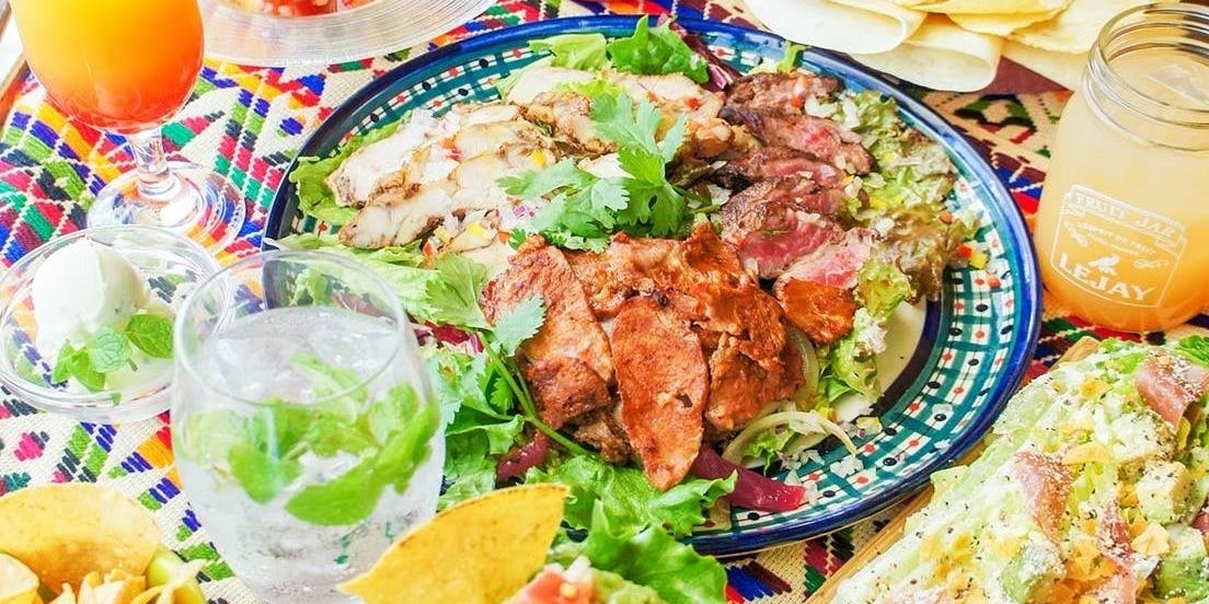 【推薦給喜愛墨西哥料理的您】以3種塔可為主的套餐｜可品嚐香氣十足的肯瓊雞肉與清爽的Ceviche｜AVOCADO塔可方案｜2名起