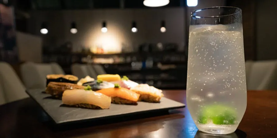 White Set [Chef's Selection for One Person]: Appetizer, Today's Fish Dish, 7 Pieces of Nigiri, etc., Total of 7 Dishes