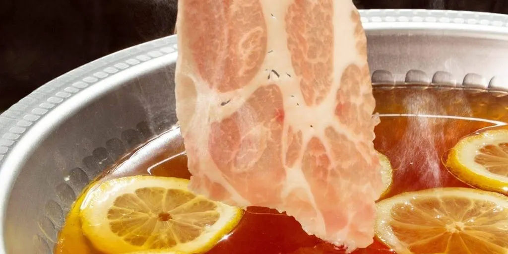 [Inunaki Pork + Refreshing! Lemon Shabu-shabu Hot Pot Course] With Sashimi - Total of 7 Dishes