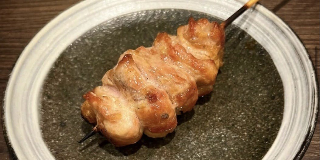【山路线】烤鸡串4种、蔬菜串1种、生鱼片2种、油炸物2种、海鲜沙拉等共7品。
