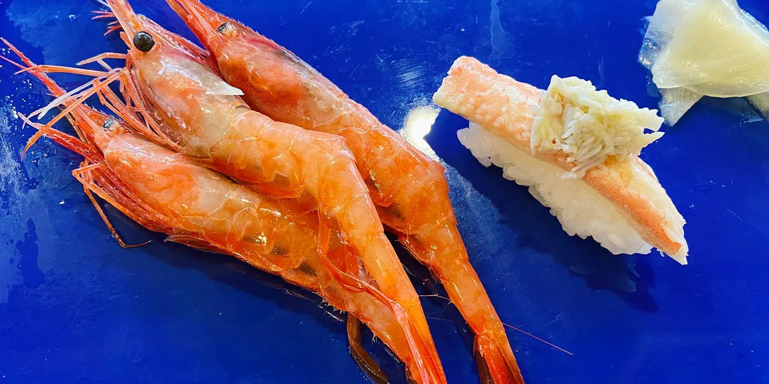 Savor exquisite Japanese cuisine, including sashimi, sushi, grilled dishes, and simmered dishes.