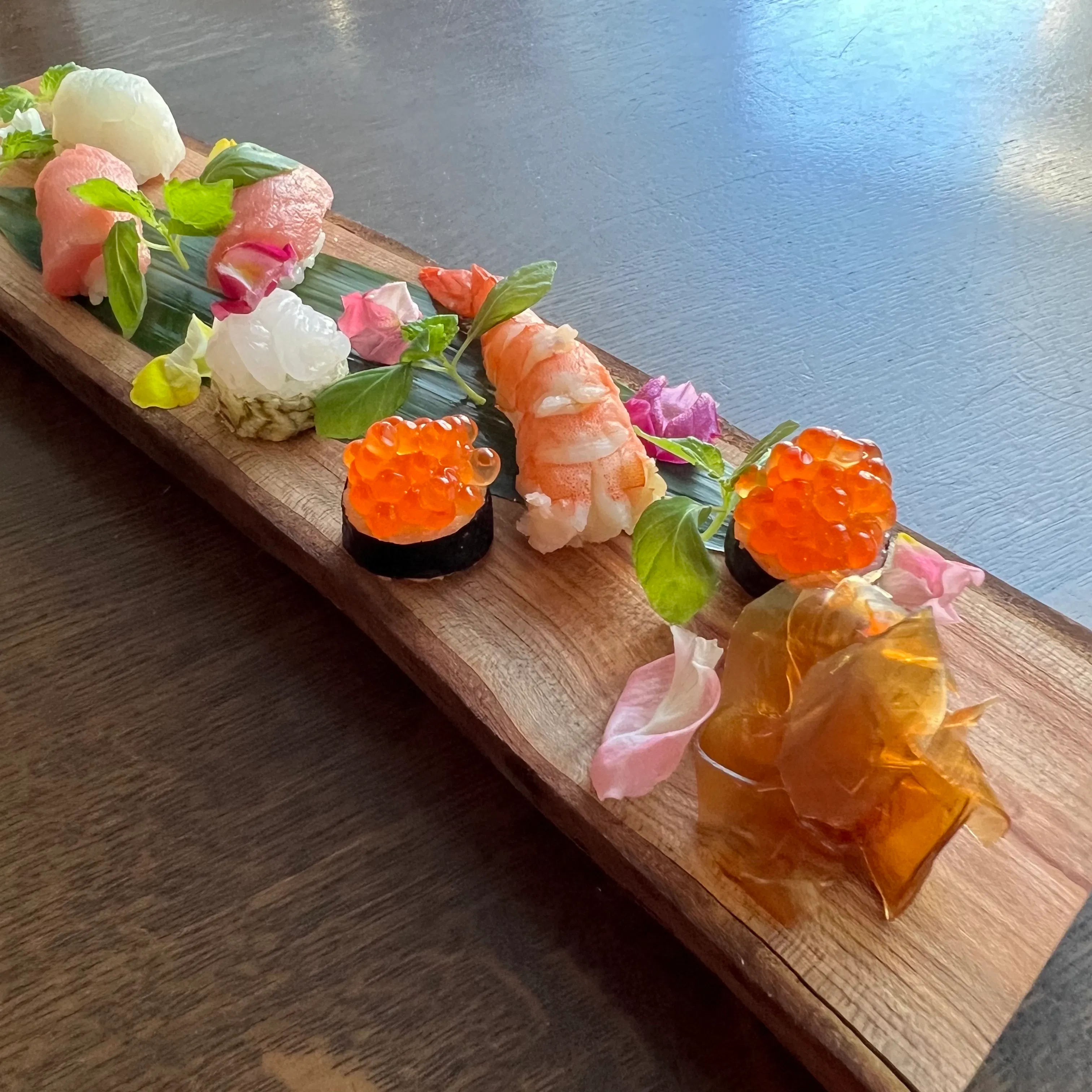【24周年Sushi Menu Week】怀着感谢之情,特别推出将寿司拼盘加入套餐的特别菜单 10/16〜10/31