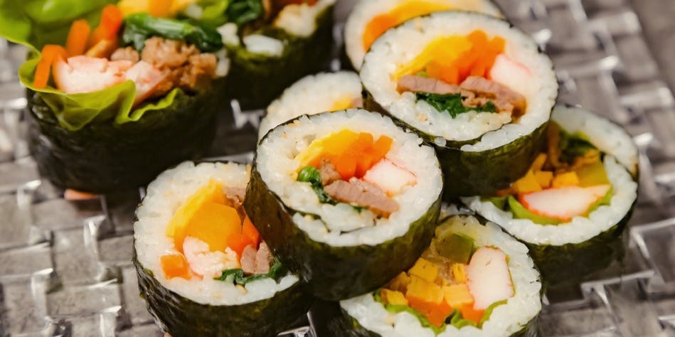 【삼겹살 & 김밥 코스 전 5품】정통 삼겹살, 전, 소고기 김밥 등 + 2시간 음료 무제한 포함