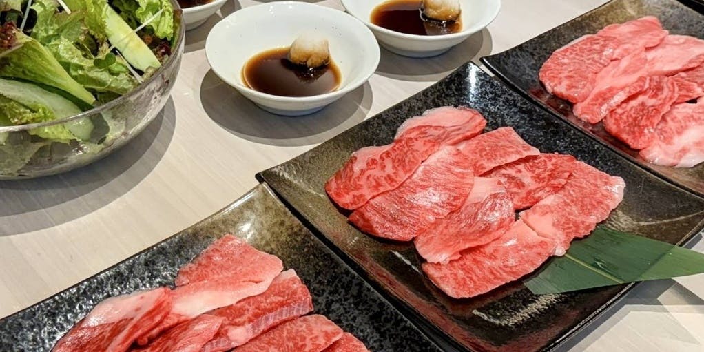 마츠사카 소 암소 A5 갈비 세 가지를 맛볼 수 있는 만끽 코스 전9품