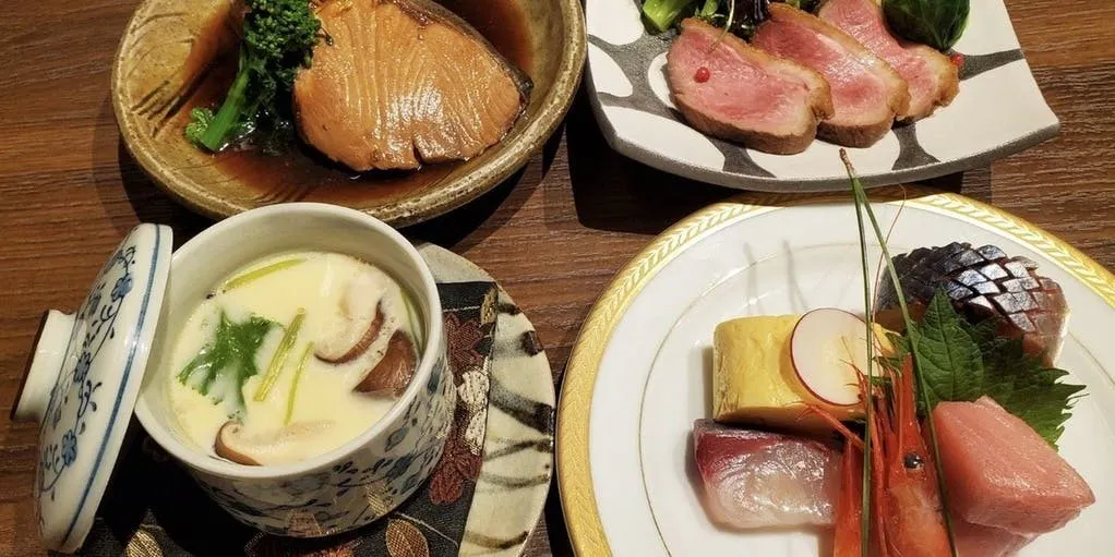 卯月 前菜、刺身、烤物、炖菜都能享用的实惠套餐