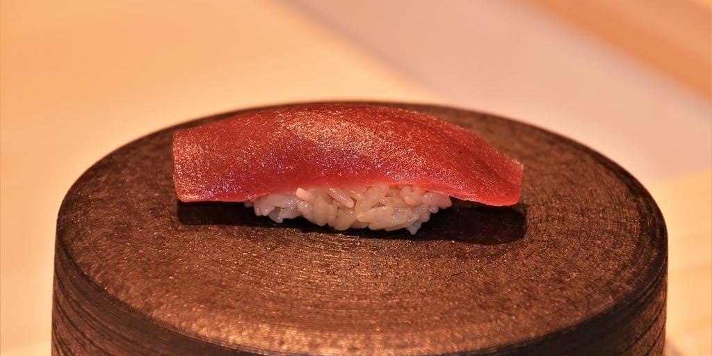 [Omakase Course] A luxurious plan to enjoy appetizers and hand-formed sushi