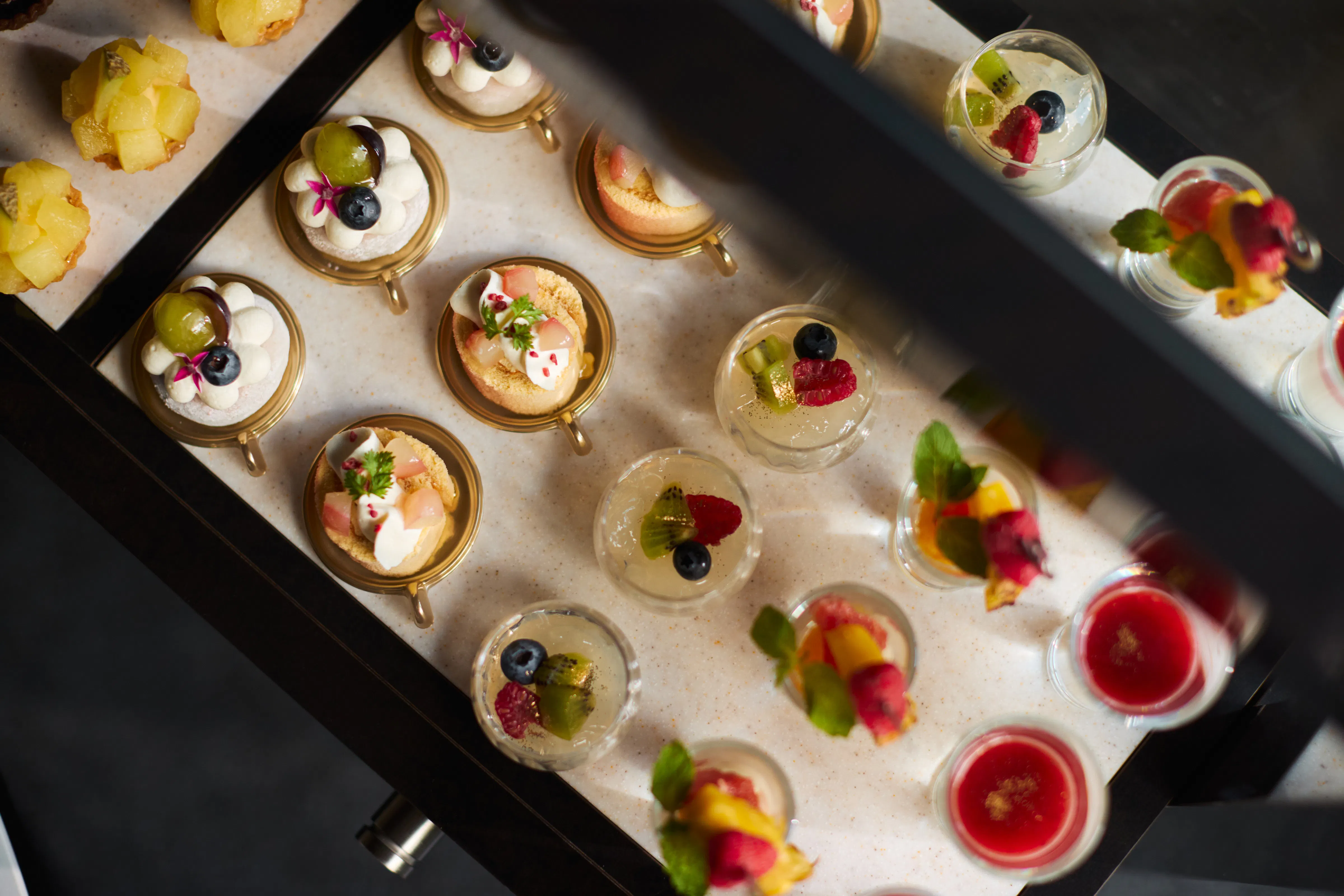 Dinner Course with All-You-Can-Eat Wagon Desserts