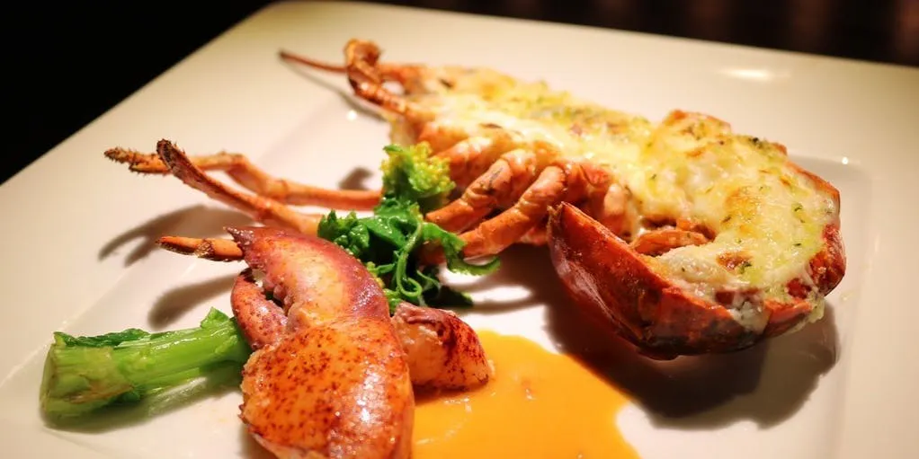 Recommended for anniversaries: Lobster Course; Main dish includes Roasted Miyazaki Wagyu Beef Fillet.