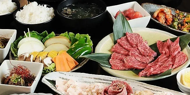 松阪牛をふんだんに使った極み贅沢コース