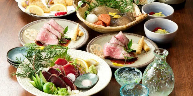 【紀州コース】炙り鯖の棒寿司や黒毛和牛、贅沢尽くし/全9品