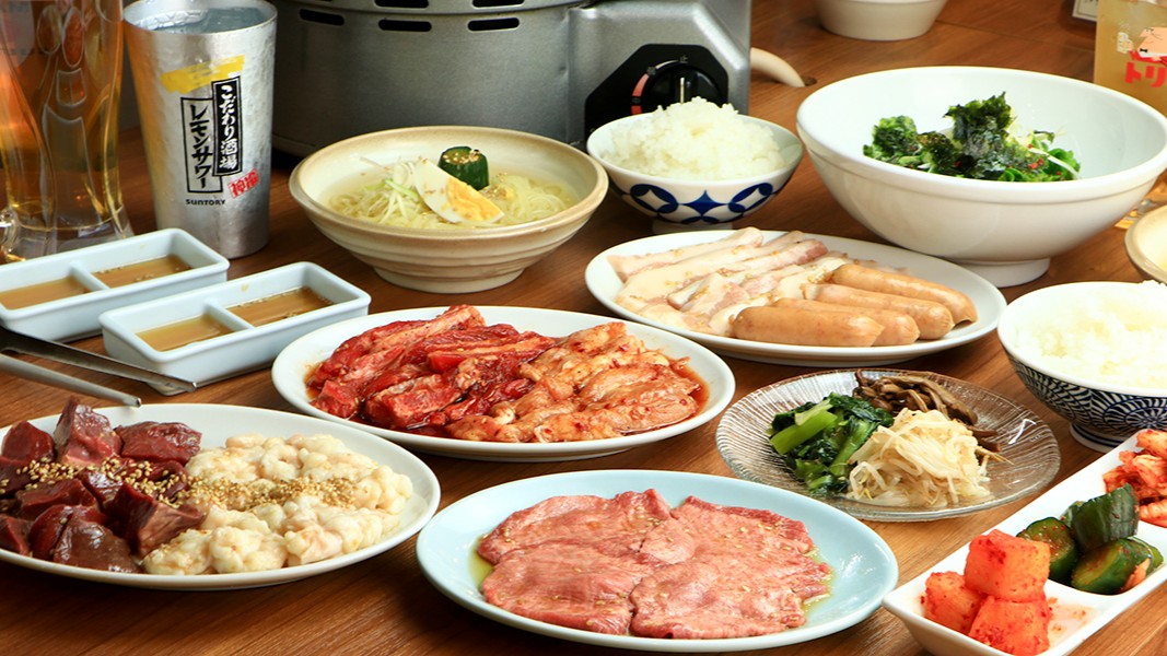 名物熟成カルビ・切り落とし生タン・冷麺まで楽しむ大衆焼肉満足コース