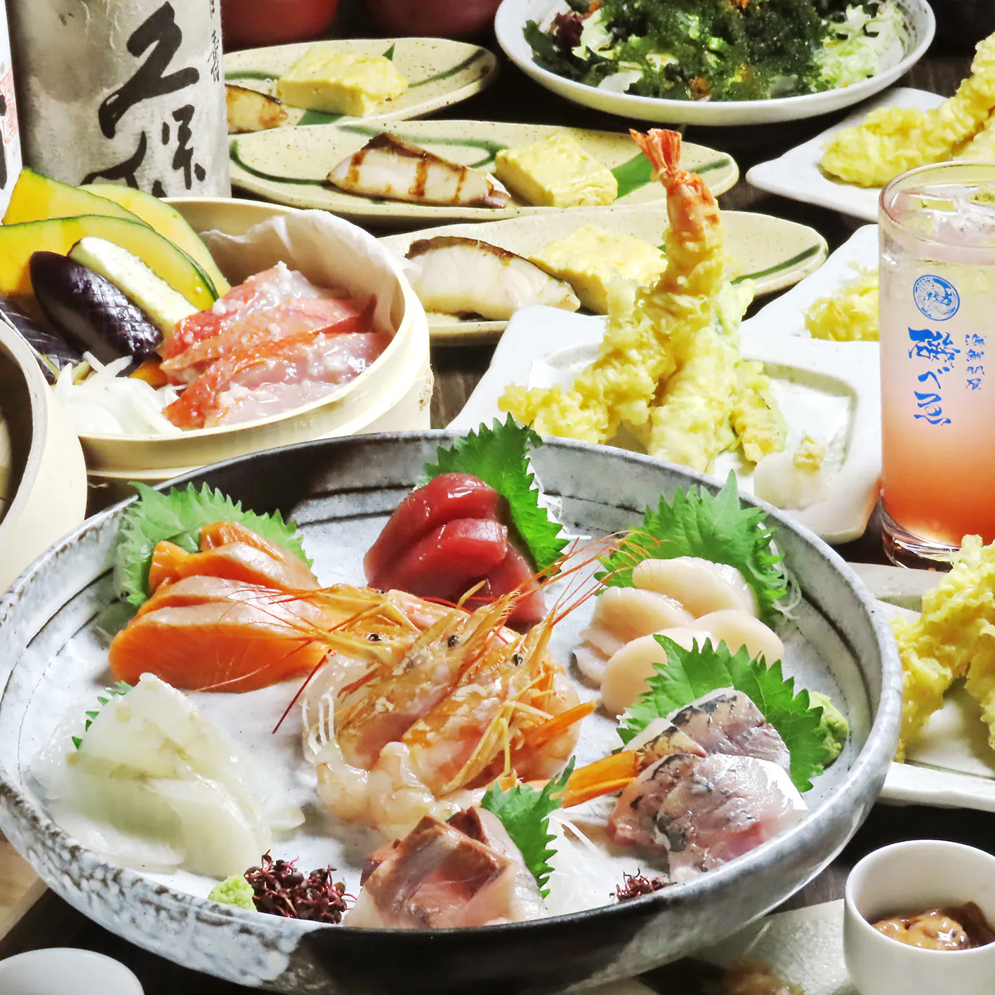 刺身盛、天婦羅、せいろ蒸し、海鮮ちらしなど板長渾身の逸品の堪能！「KIWAMIコース」