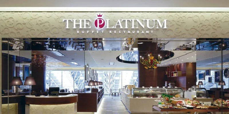 THE PLATINUM 大阪LUCUA店
