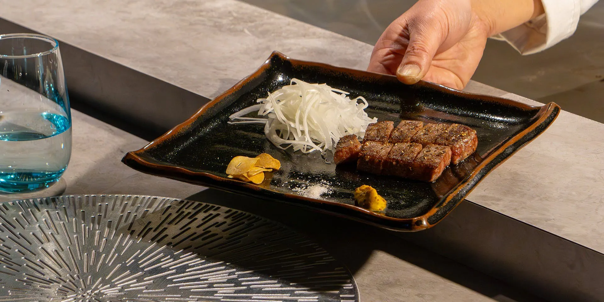 汐汲坂午餐套餐(共8道菜)ウチモモ赤身100g
