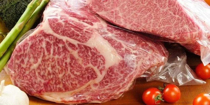 Matsu Course: A total of 10 dishes including roast beef and Wagyu loin steak.