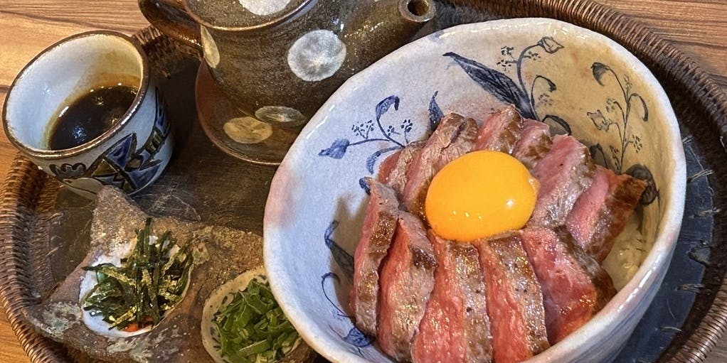 【ランチ】黒毛和牛レアステーキの肉まぶし