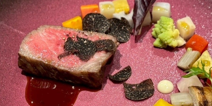 【周六・周日及节假日午餐主厨套餐】以牛肉为主菜的主厨精选套餐 全8道菜