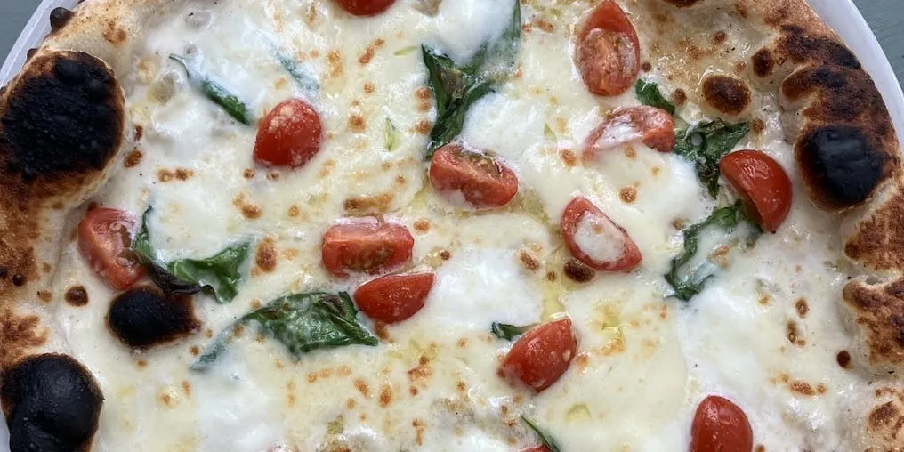 Buon Pranzo GECO’s classic lunch course, featuring your choice of appetizer and main dish, served with a bite-sized dolce