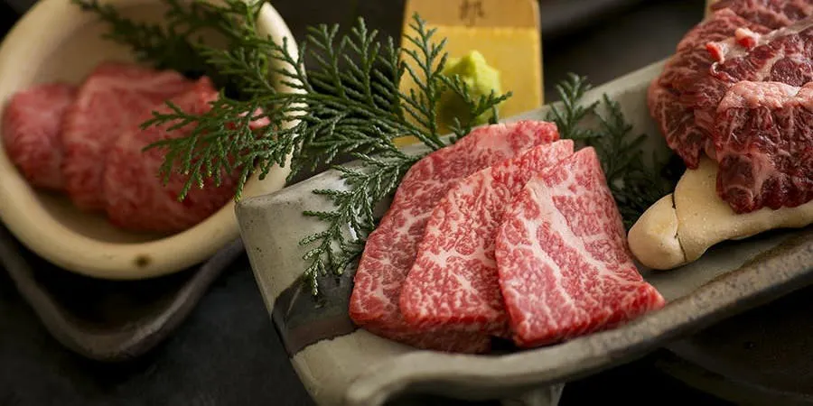 "Shio" Course: Savor the rich flavor of Black Wagyu Beef with "Shio Yaki" Grilling - Total of 13 Dishes