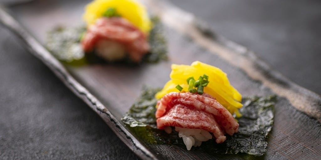"Zen Course": Enjoy Kuroge Wagyu beef steak with salt-grilled, sauce-grilled, and hormone dishes, featuring a total of 14 items.