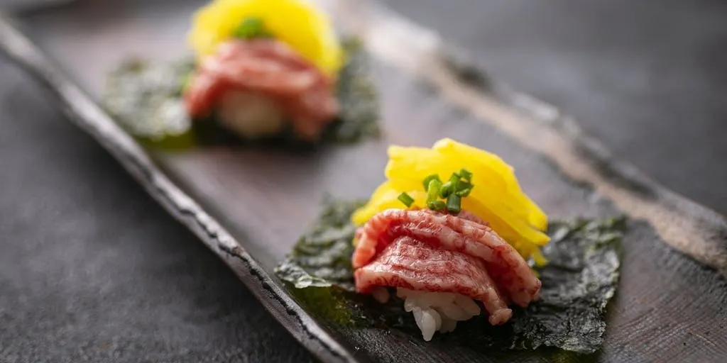 "Zen Course": Enjoy Kuroge Wagyu beef steak with salt-grilled, sauce-grilled, and hormone dishes, featuring a total of 14 items.